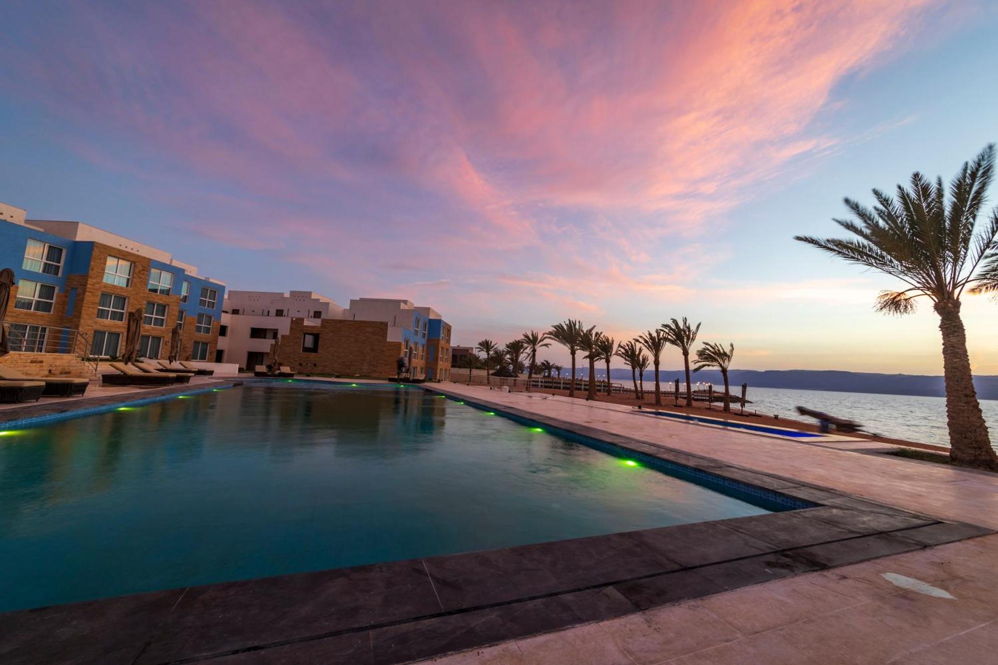 Luxotel Aqaba Beach Resort & Spa Only 15 Years Plus エクステリア 写真