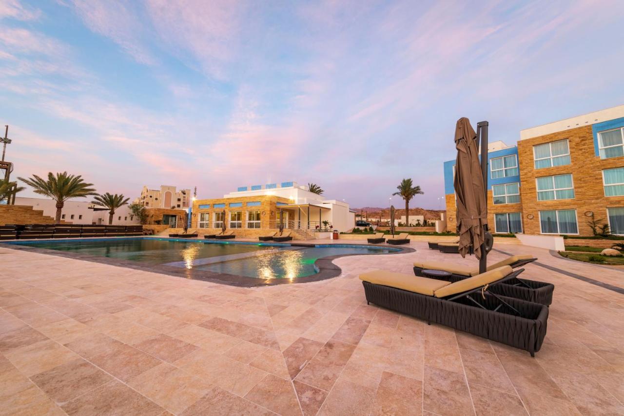 Luxotel Aqaba Beach Resort & Spa Only 15 Years Plus エクステリア 写真