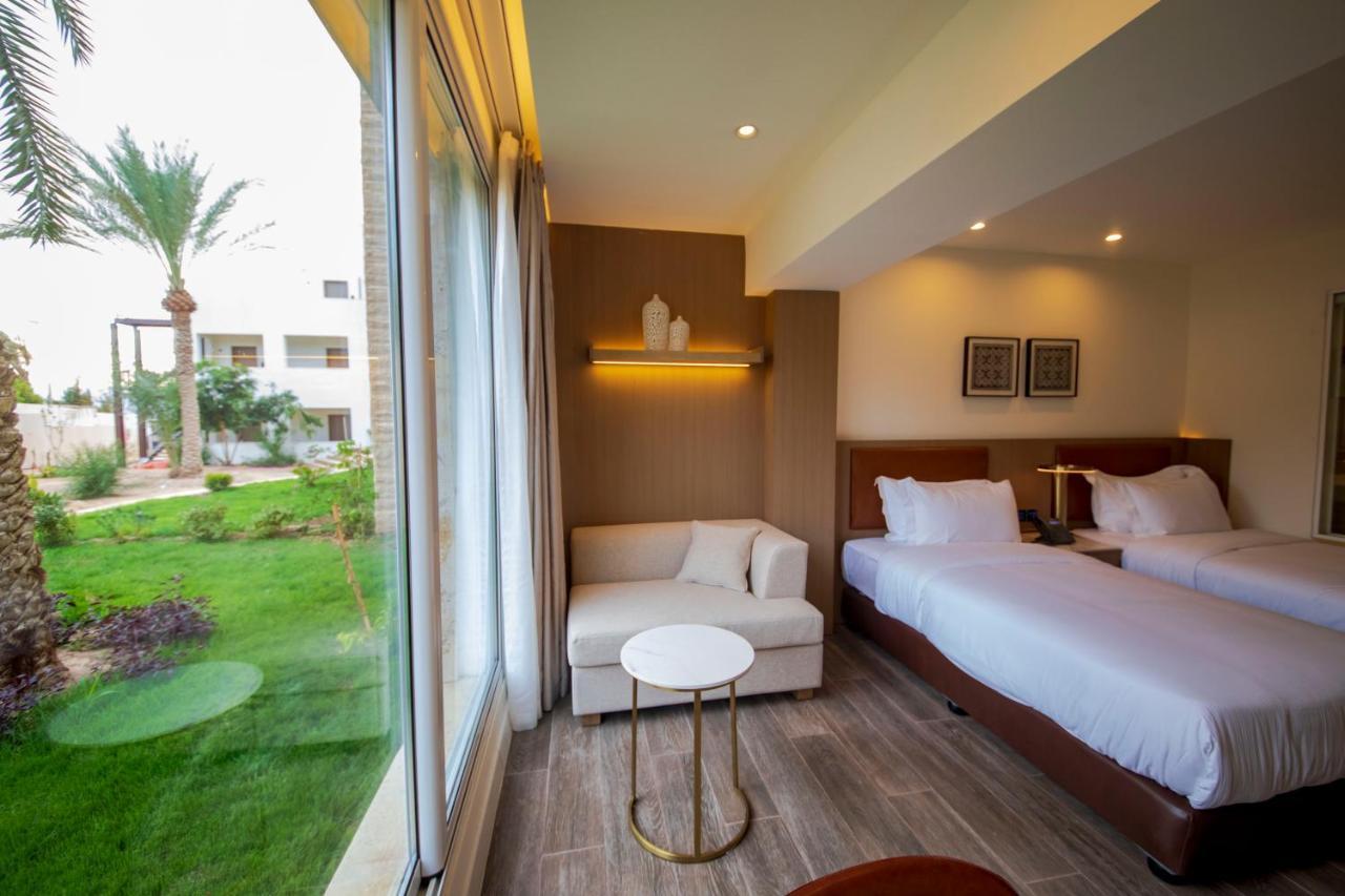 Luxotel Aqaba Beach Resort & Spa Only 15 Years Plus エクステリア 写真
